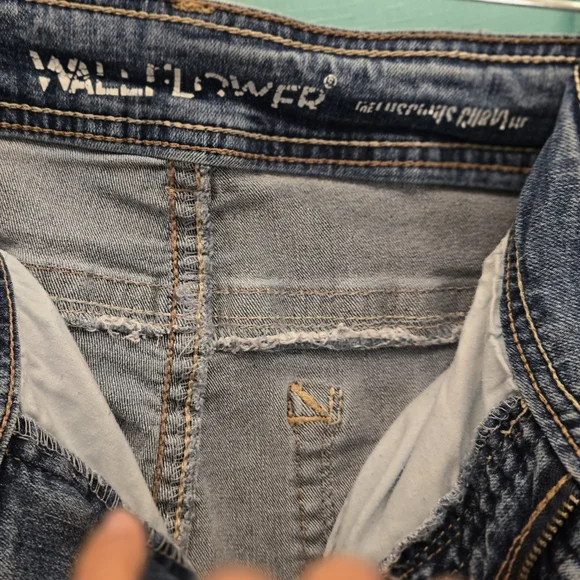 Wallflower Women's Straight Leg Jeans in Blue Size 18 - Picture 5 of 5